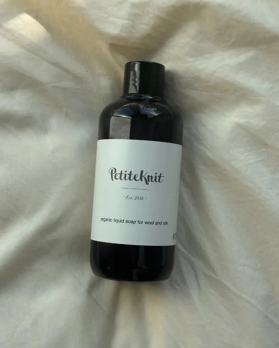 PetiteKnit – Bio-Waschmittel für Strick | 250 ml PetiteKnit Waschmittel