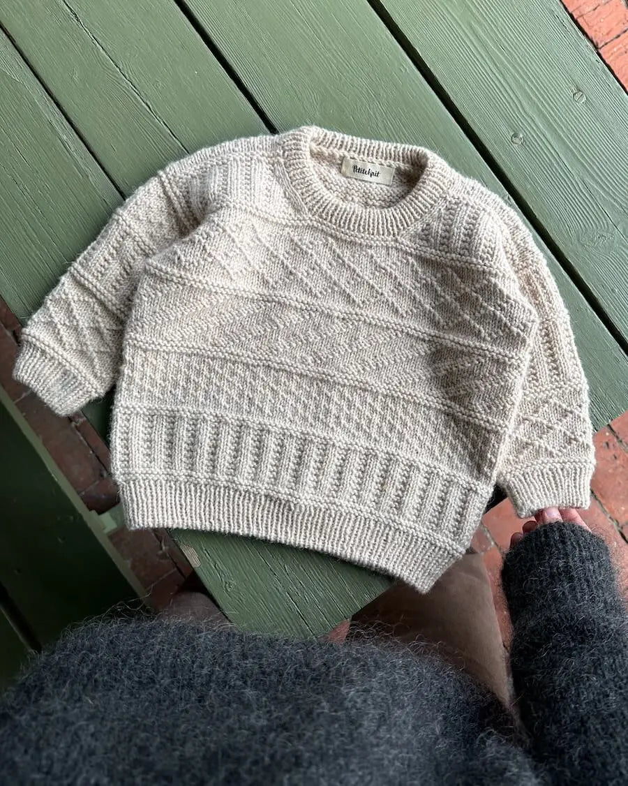 Strickanleitung Storm Sweater junior PetiteKnit Strickanleitung