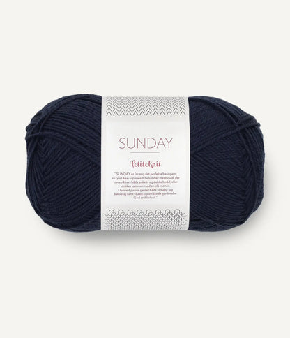 Sunday by PetiteKnit Sandnes Garn Wolle
