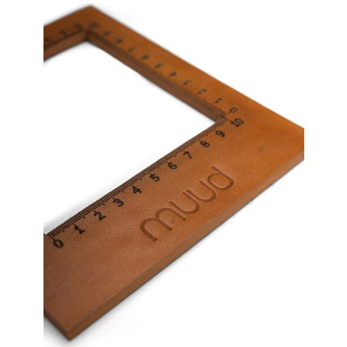 Dana: Stricklehre aus robustem Leder