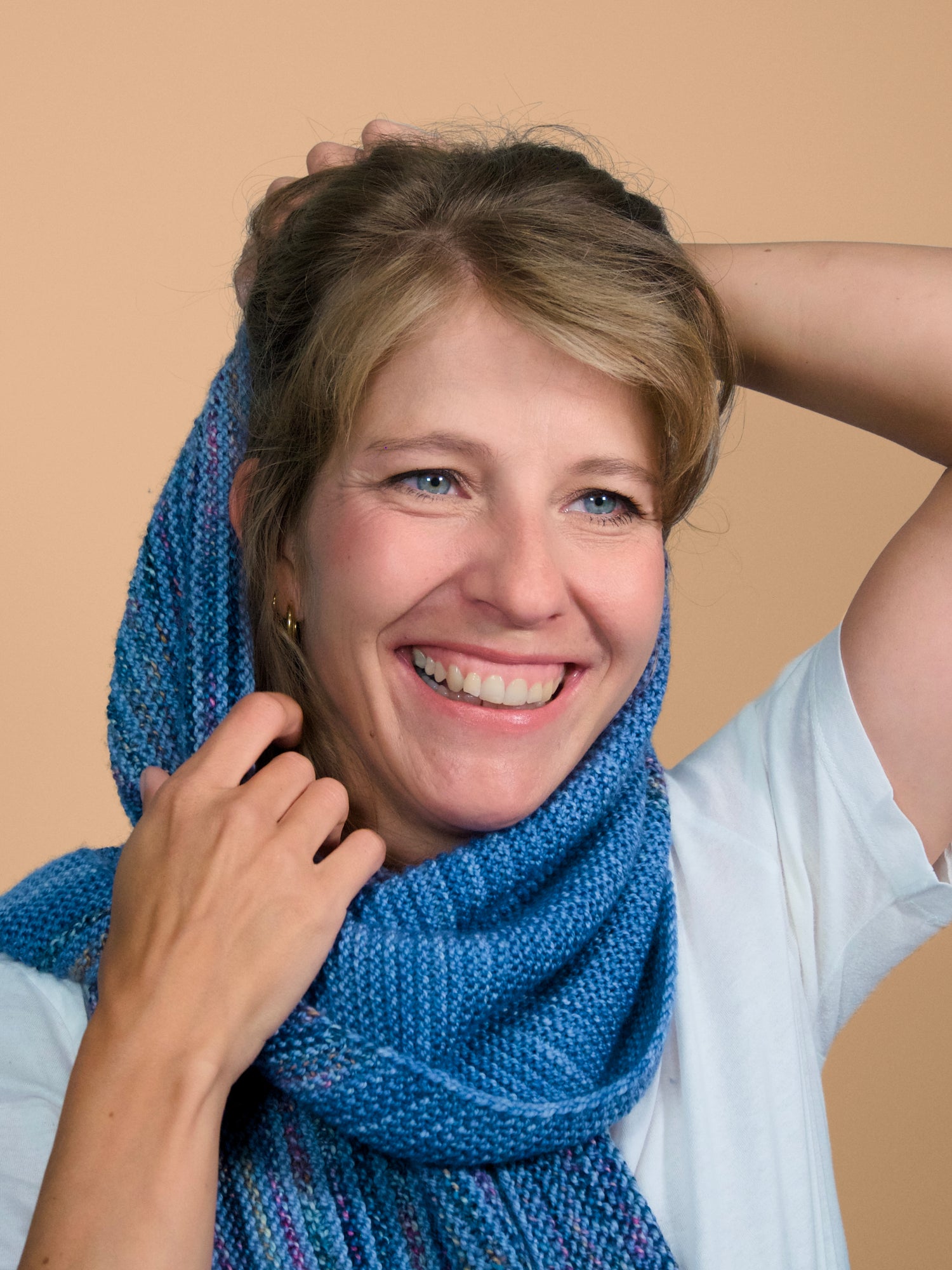 Strickanleitung⎜Tuch Gitti mit Längs- und Querstreifen